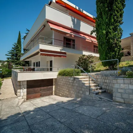 Bila Kuca By Interhome * تروغير